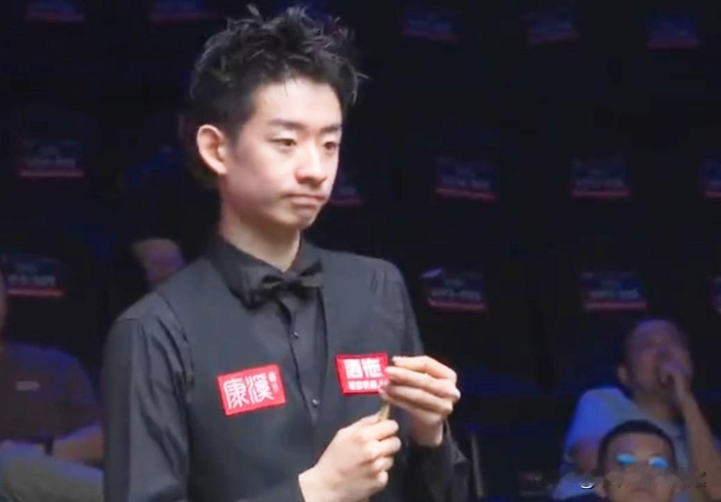 吉尔伯特两杆过百，6-2战胜吴宜泽，挺进中国公开赛八强！
 
 
北京时间8月1
