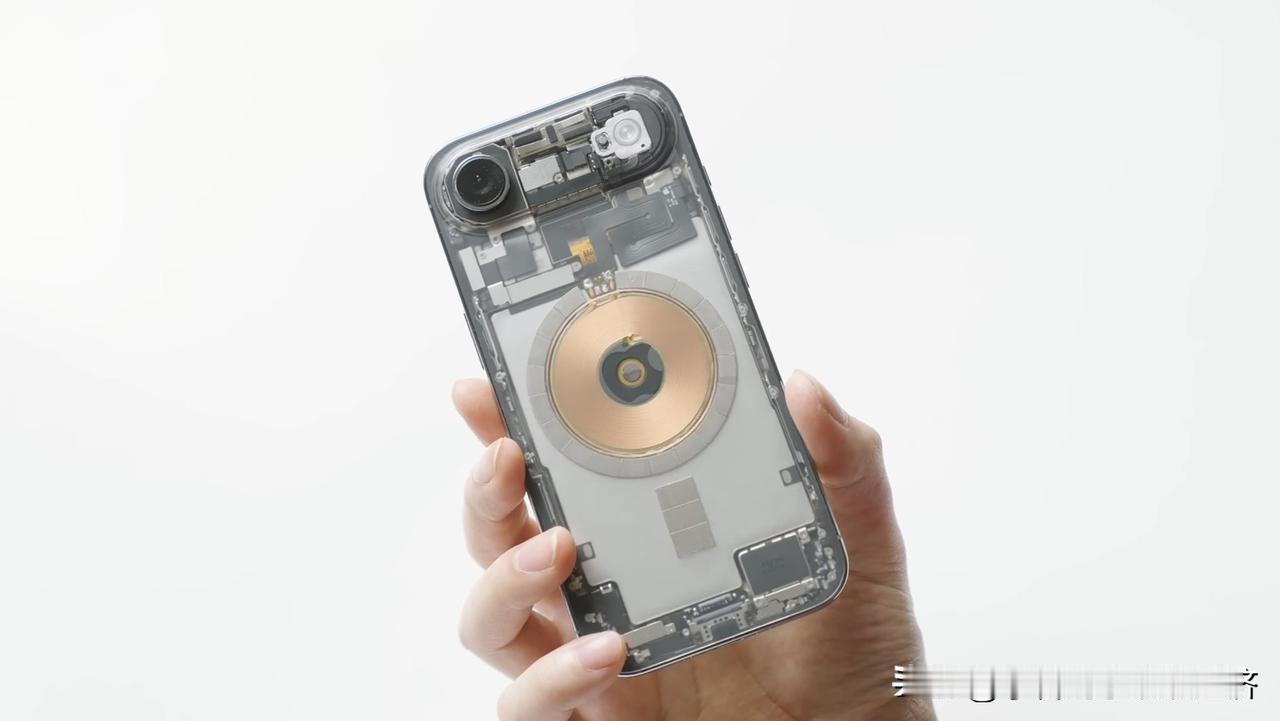 深圳华强北太强了 激光把iPhone Air后面的超瓷晶面板，打磨成透明玻璃，做