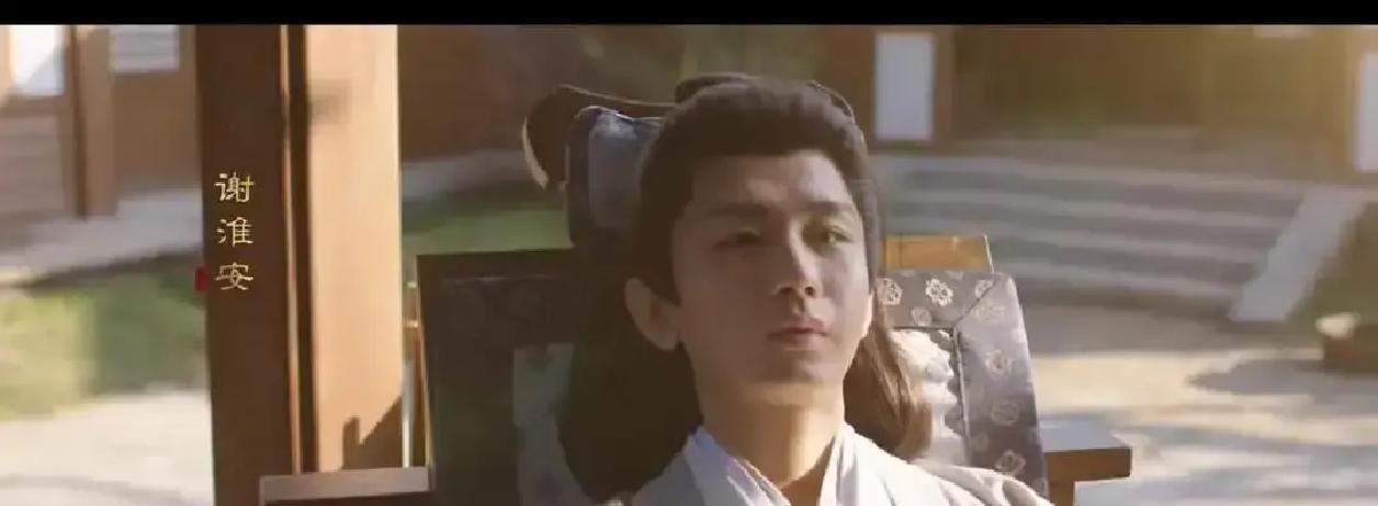 火药炸皇宫那夜，200万弹幕为他哭
 
谢淮安没活到大结局。最后一幕，他把引线塞