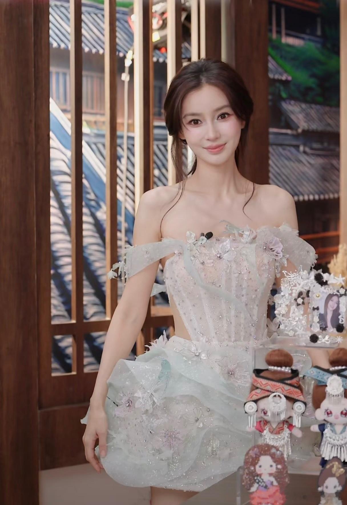 终于明白杨颖为什么不再结婚了 不是没有人追她， 而是她现在已经37岁了，已经不需