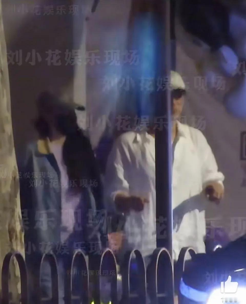 这次澄清的也太快了，黄景瑜王玉雯否认恋爱。

4月10日，“曝黄景瑜王玉雯恋情”