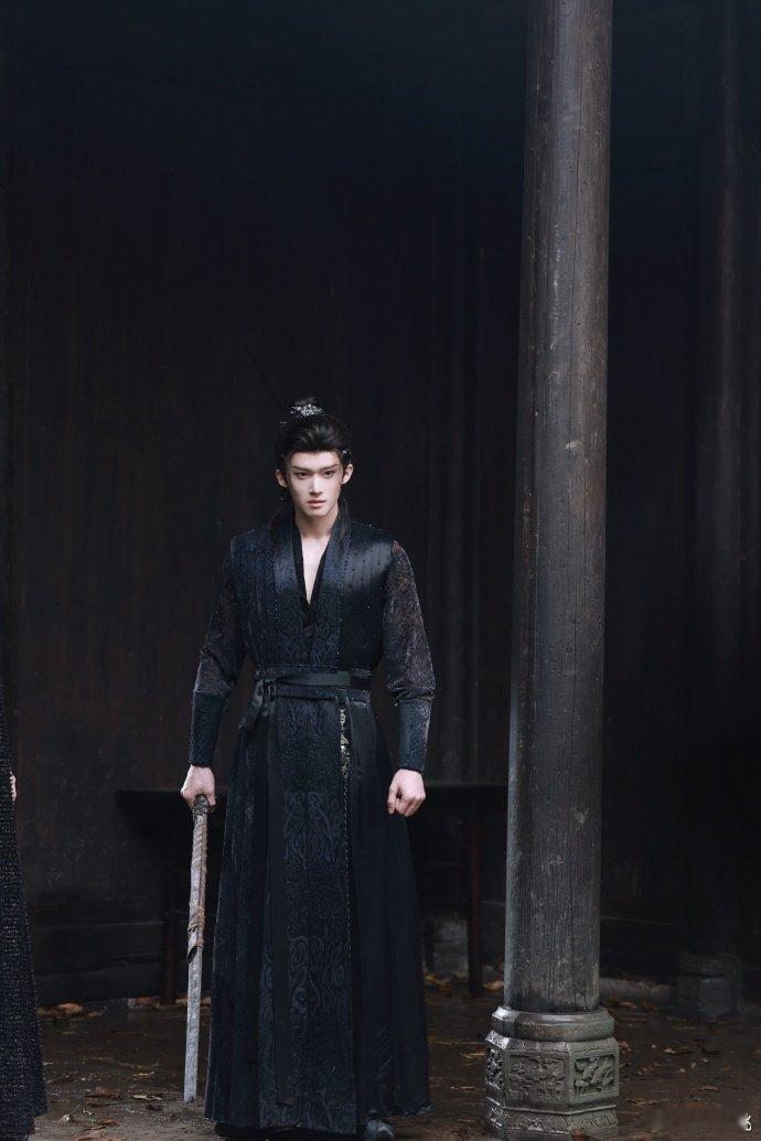 闫桉连发10条内容拆解角色闫桉的表现一直都非常的棒，而且也是能够体会到他对于角色