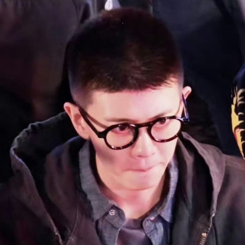 小李成表示：谢谢哥哥们！ 