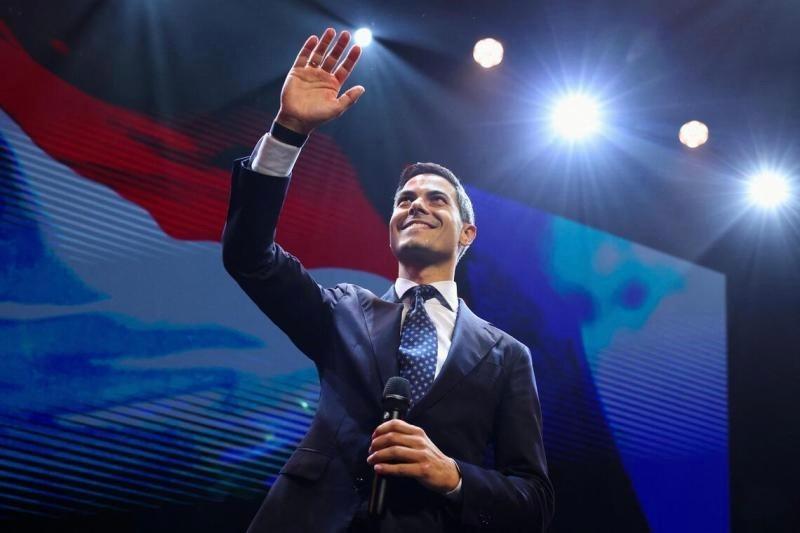 突发！抢劫中企后，荷兰首相要换人了

据多家外媒报道，当地时间10月31日，属于