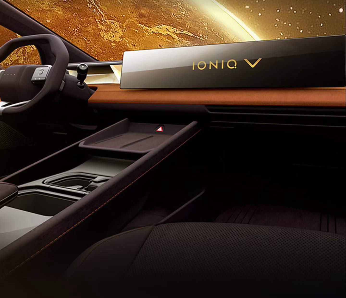 北京车展 现代品牌专为国内而来的 艾尼氪V 也亮相了，尾部已经有“北京现代”的标