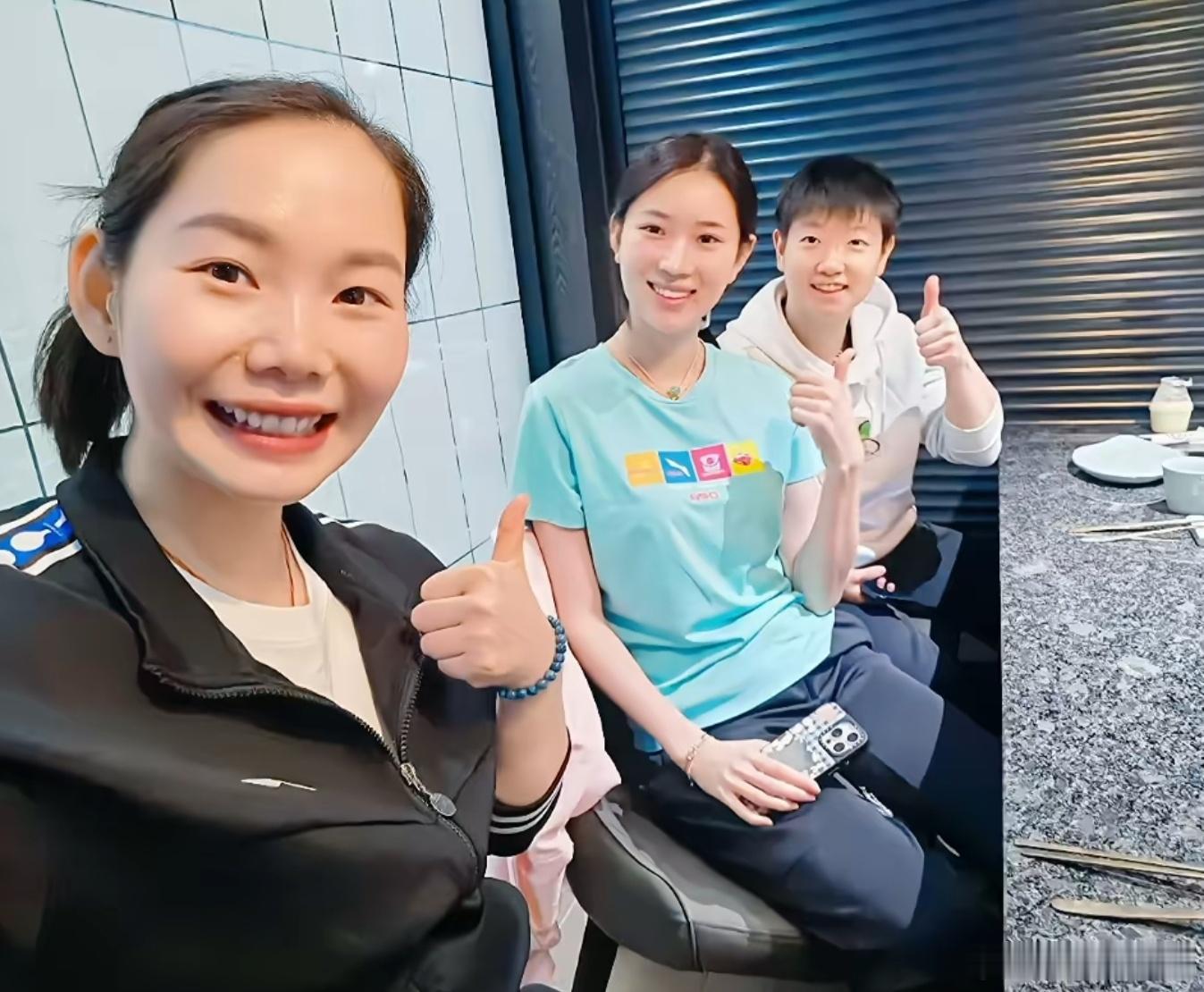好可爱好可爱好可爱[亲亲] ​​​