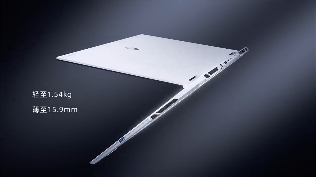 最近张雪机车在WSBK夺冠确实燃，这种中国品牌在高端赛道硬刚杜卡迪、雅马哈的画面