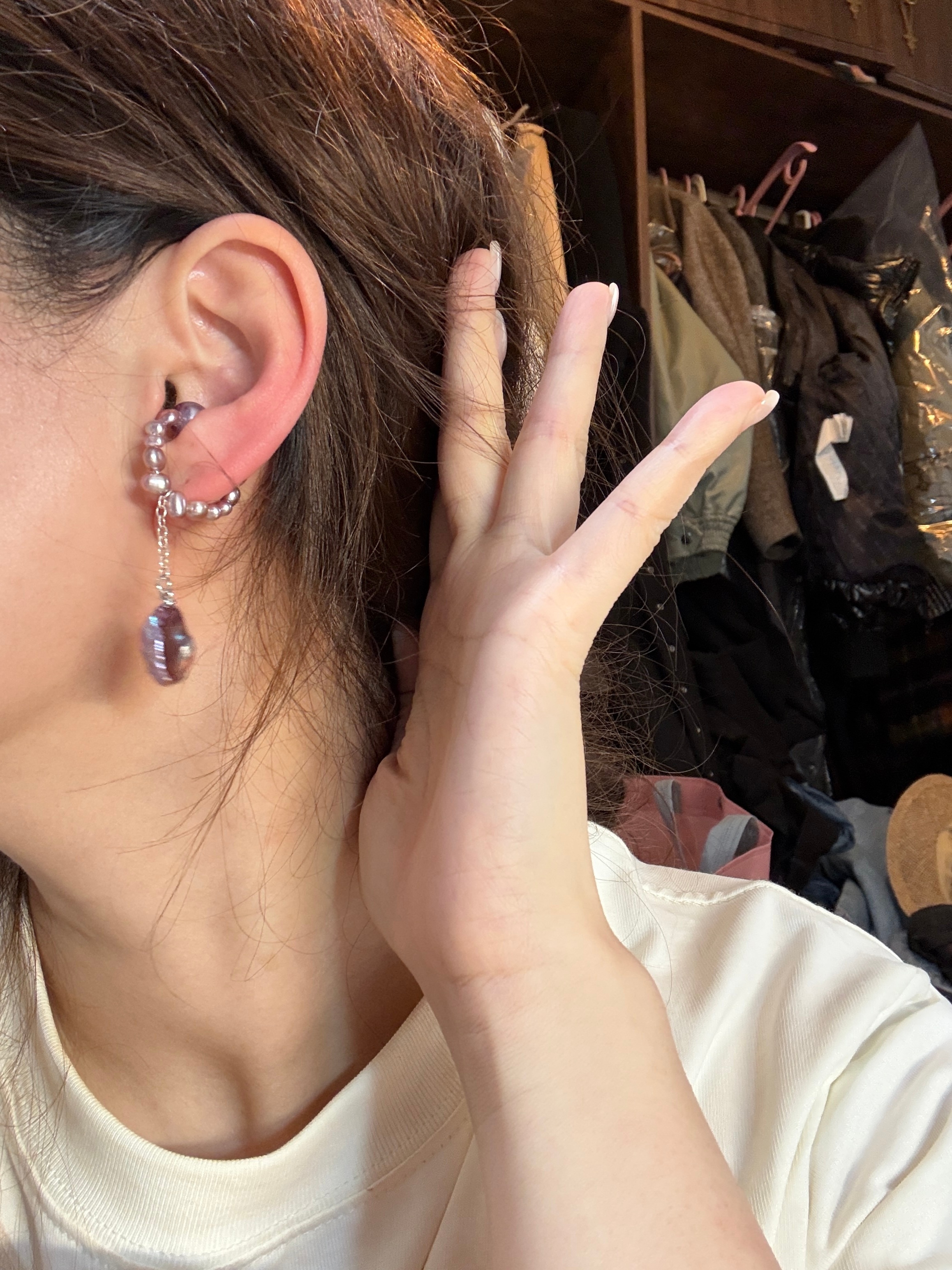 最近诚意邀请无耳洞人尝试这种耳环，当然有耳洞的更多个选择。。。客定卜卜珠