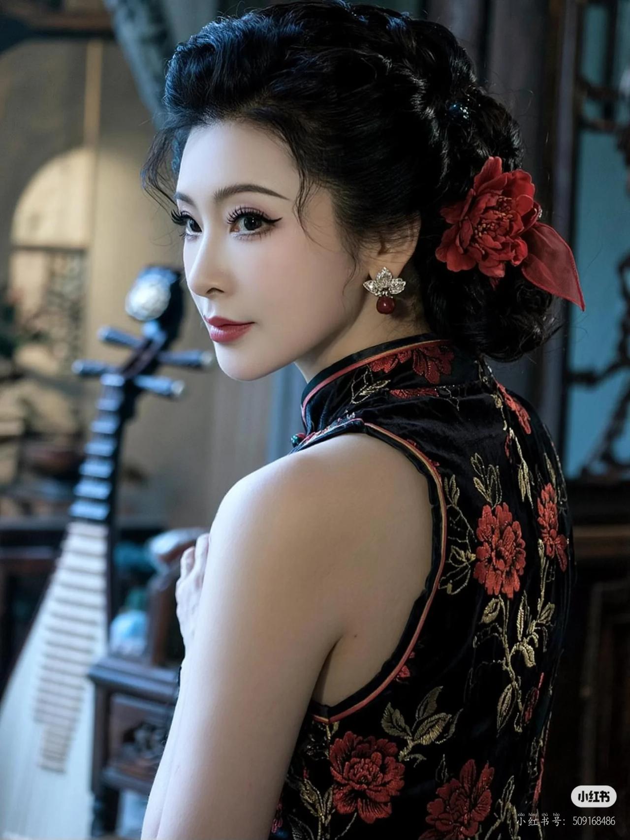 大家认为什么样的身材穿旗袍好看呢成熟美人旗袍穿搭写真