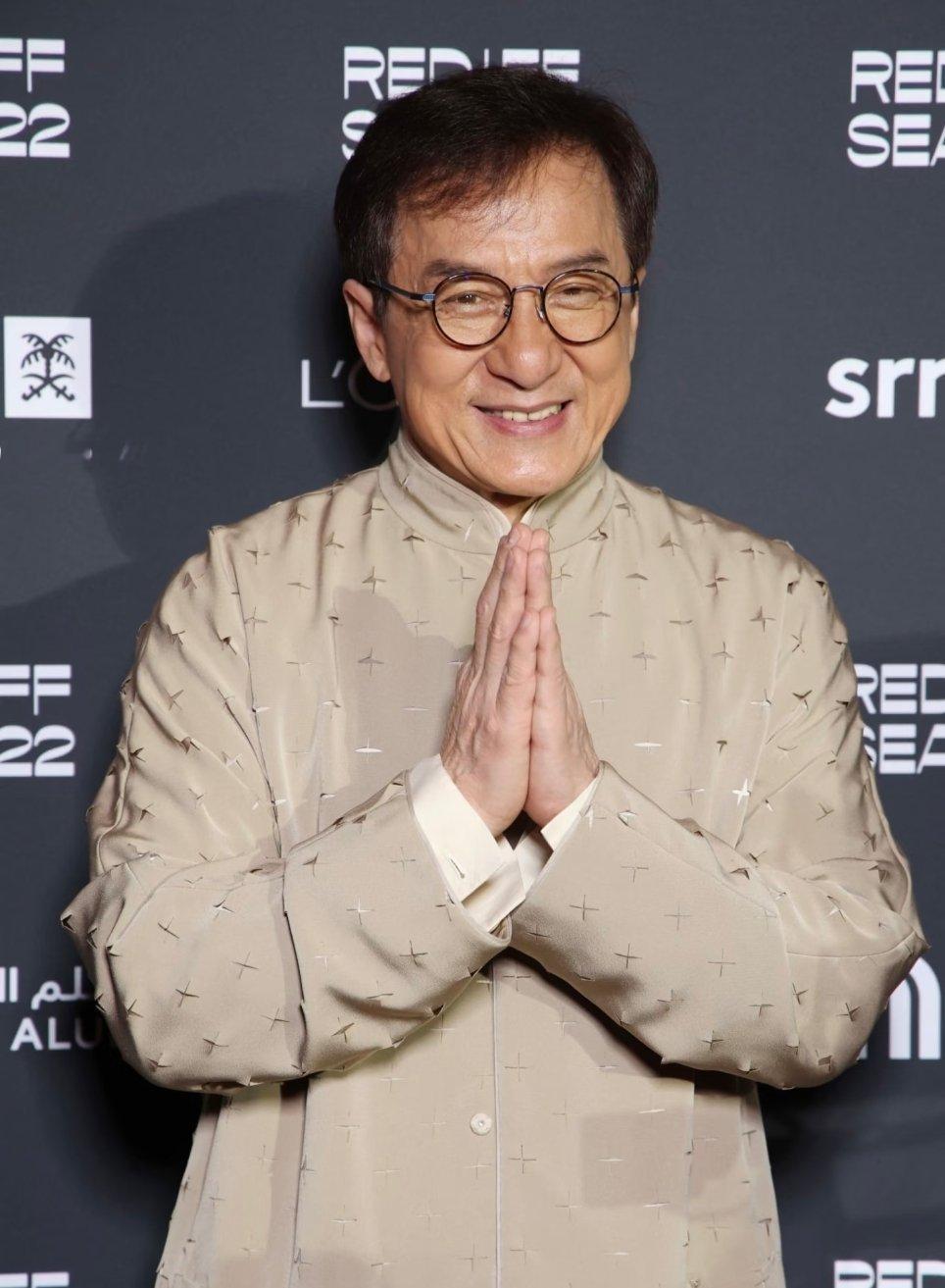 成龙首次加盟音综不愧是国民级老艺术家！成龙首度加盟音综《国乐无双》，经典金曲邂逅