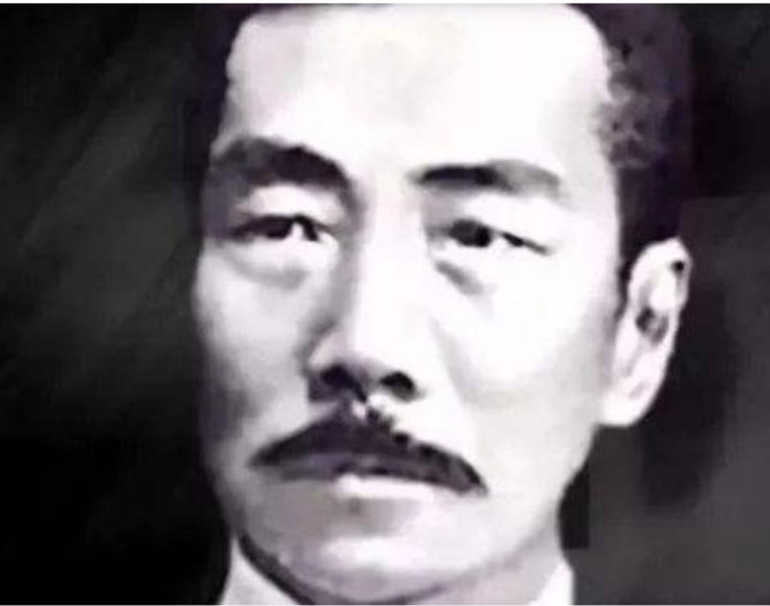 1936年10月19日，鲁迅在上海去世，享年55岁。

官方说法是“积劳成疾”，