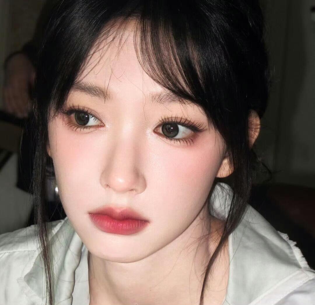 程潇是堕入凡间的天使吧