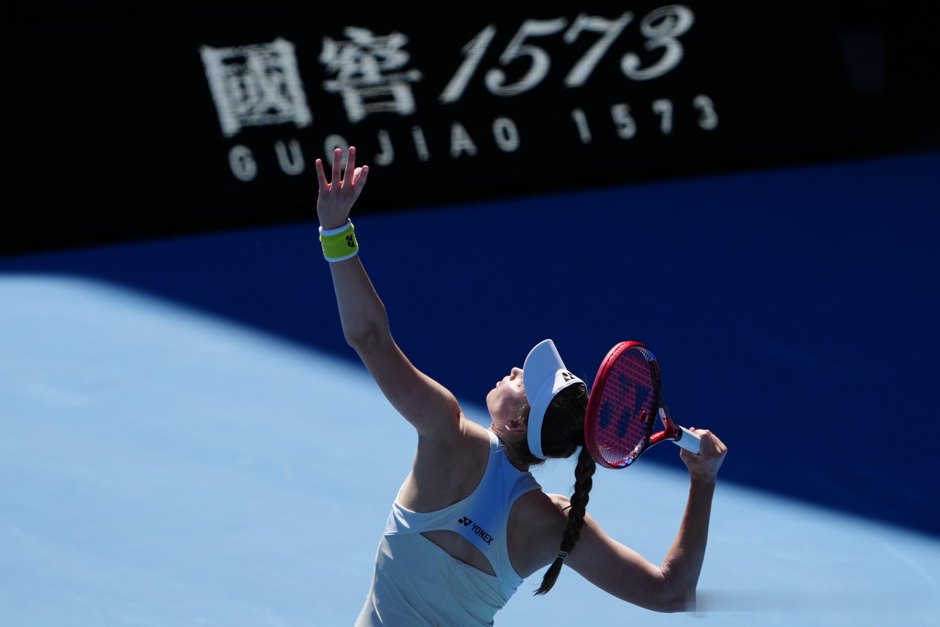 莱巴金娜澳网2026首秀顺利✅玛格丽特考特球场第二场，6-4/6-3尤万！倒数第