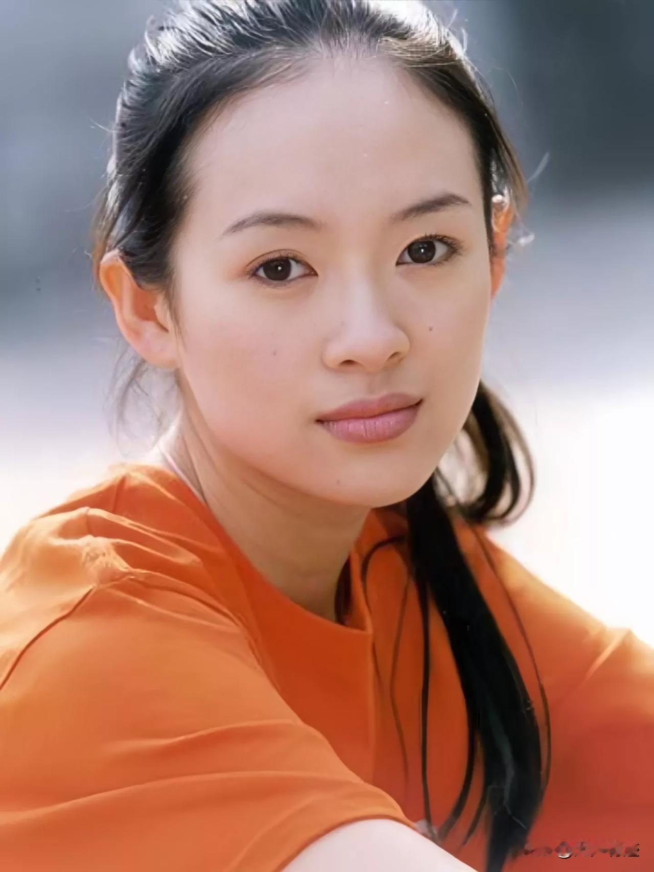 中国传统的美女脸型，莫过于鹅蛋脸和瓜子脸。那最标准的鹅蛋脸和瓜子脸应该是什么样子