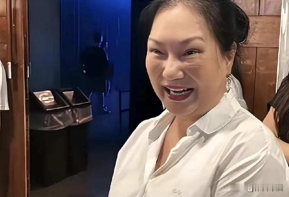具俊晔有情有义。大S妈妈黄春梅发文称，二女儿后面的事情全权交给儿子安排，小女儿身