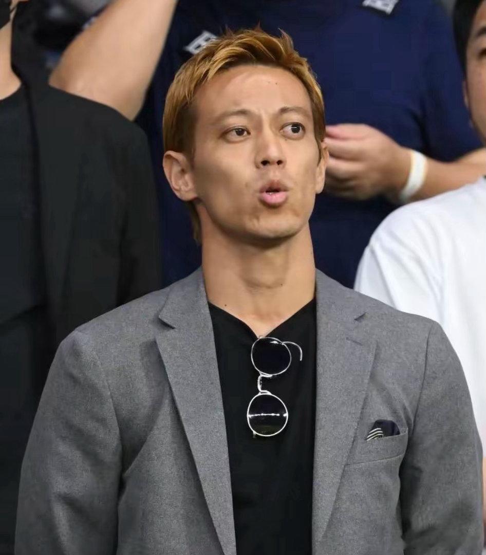 本田圭佑：中韩国家队若邀我执教，我愿意接下🔥作为日本足坛传奇，本田圭佑连续三届