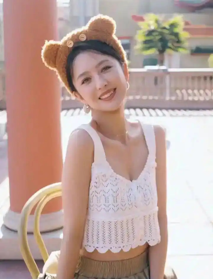 佟丽娅，这张脸真的状态很亮眼，越看越觉得有看点 