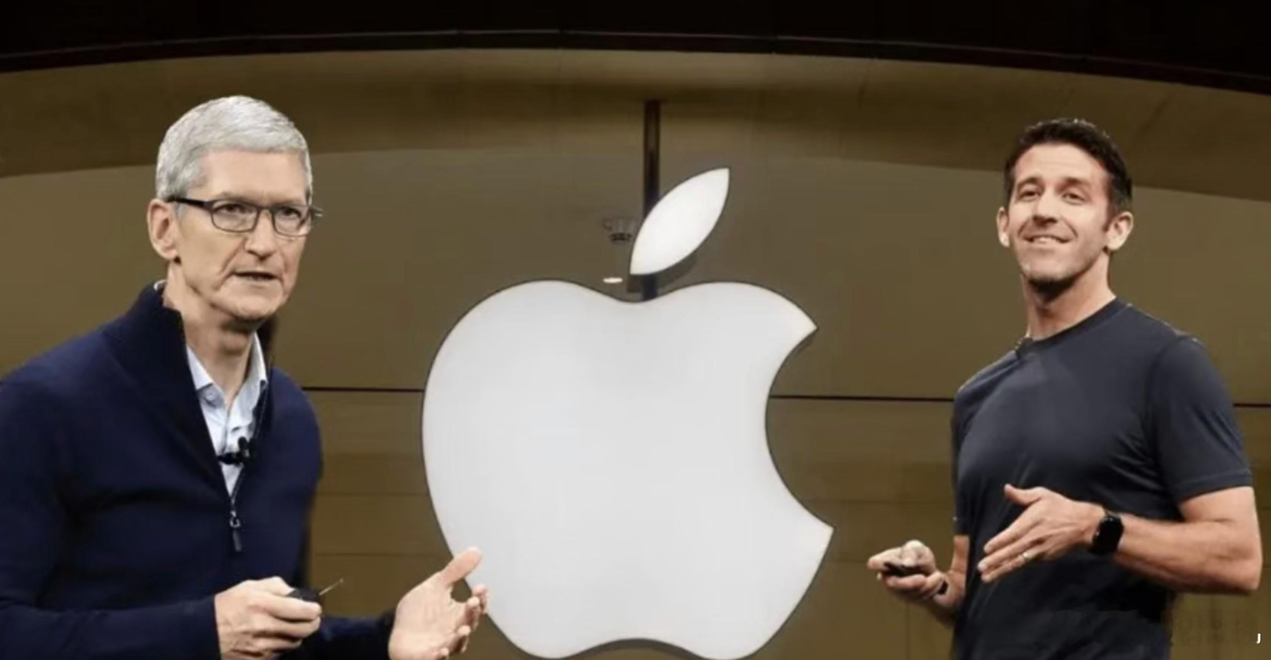 库克卸任原因披露 库克自己发微博称，接任者特努斯已历练成熟，现在卸任是最佳时机。