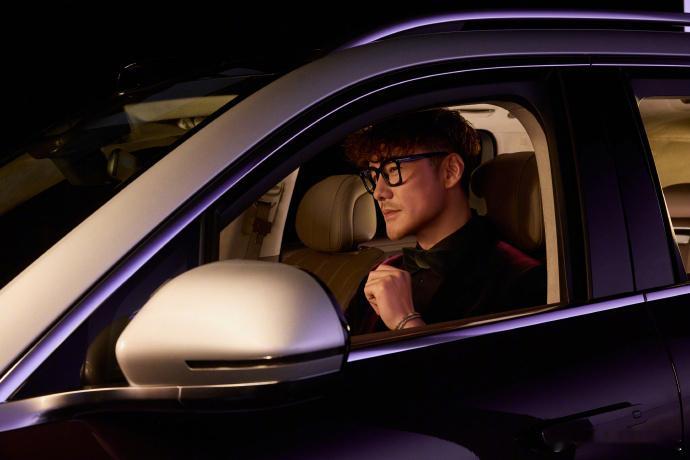 问界M9星光之夜阵容夯爆了 问界M9星光之夜2月9日启幕通过各领域车主们的真实用