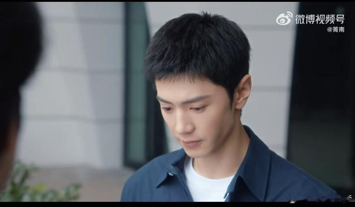 李瓒自救  试问谁能够拒绝看到陈哲远饰演的李瓒呢，在拆弹的时候与过去的自己在做激