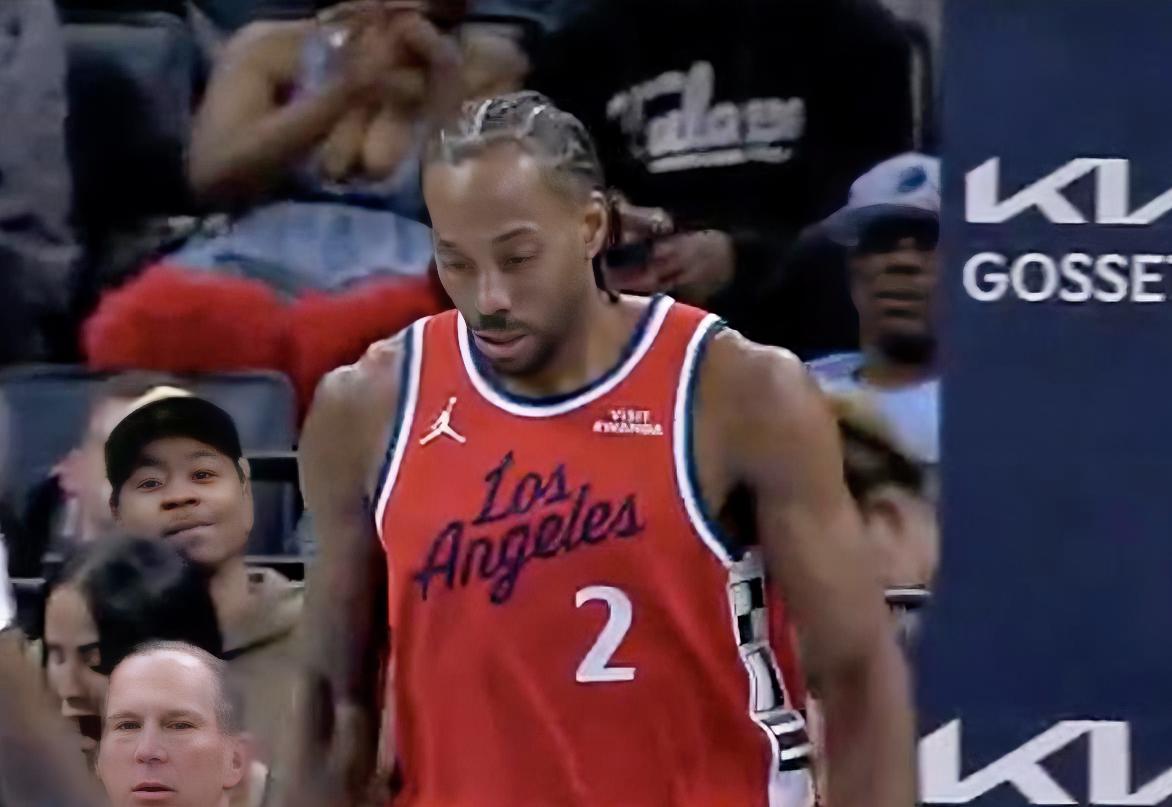 哈登：卡子哥，领先18分被逆转，因为有泰伦卢正常，但末节0出手，不想赢吗？？？