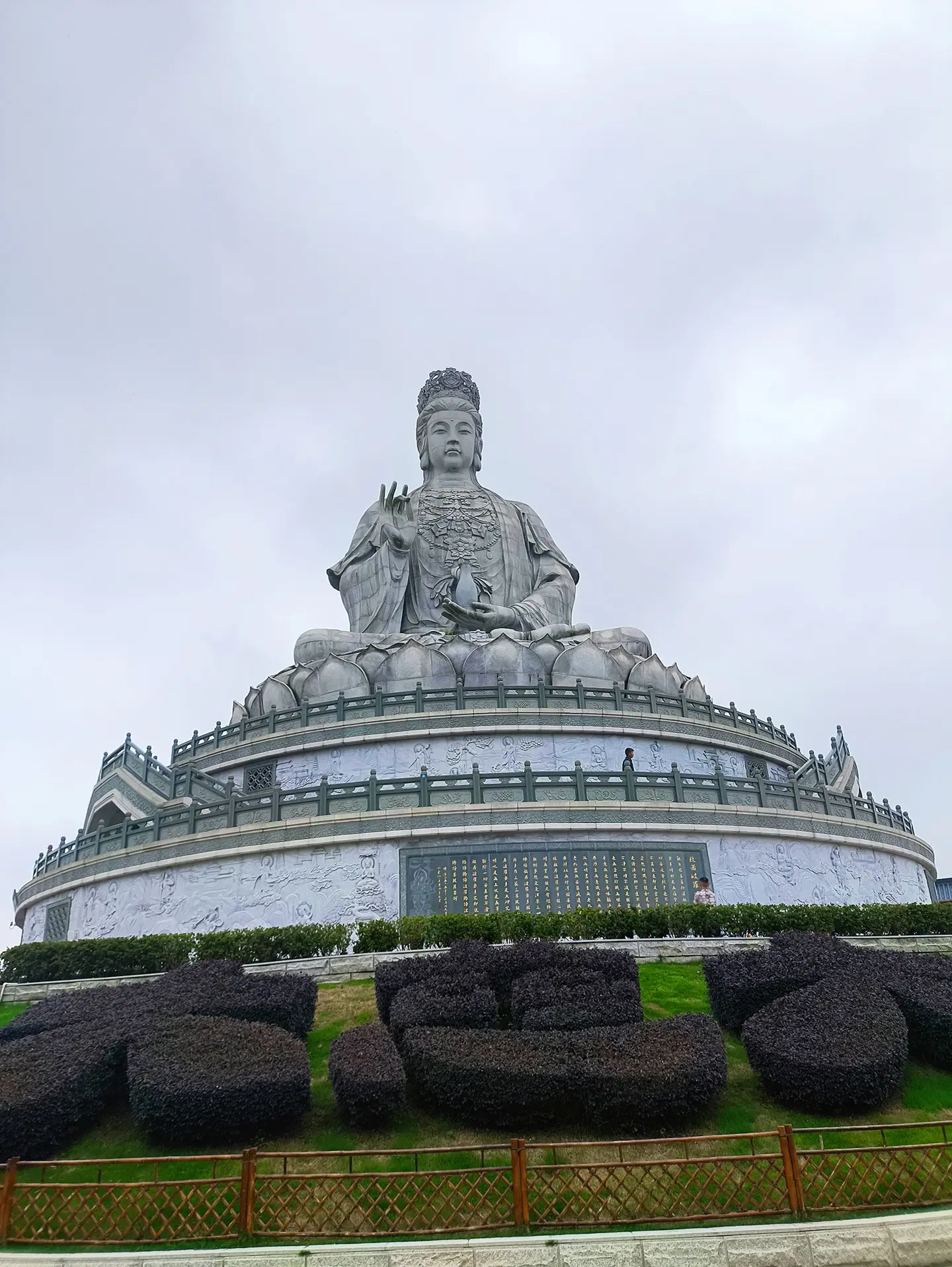 见观音，纳百福，愿家人岁岁平安，事事顺遂