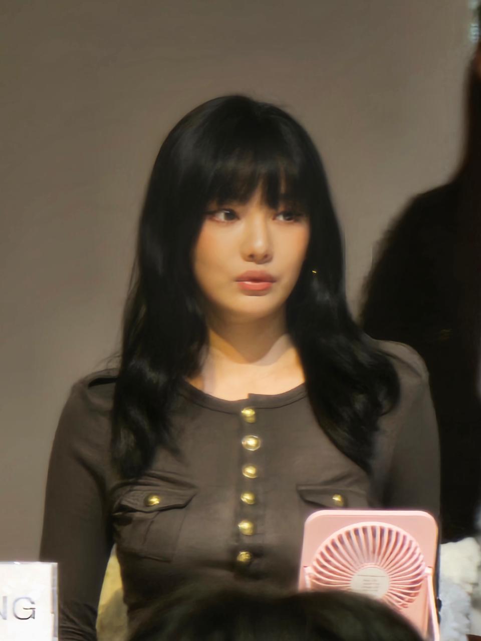 宁艺卓 今日签售状态如何？ 