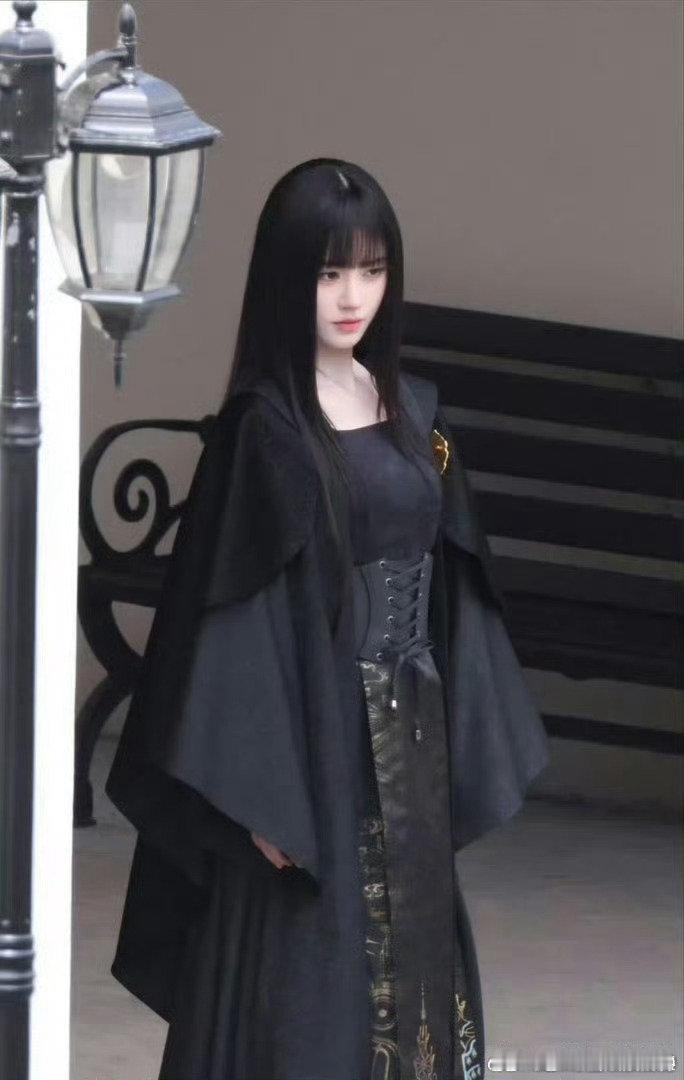 鞠婧祎万花世界魔尊重生副本 啊啊啊拍到 听到魔尊重生了 世界！鞠婧祎这个魔尊造型
