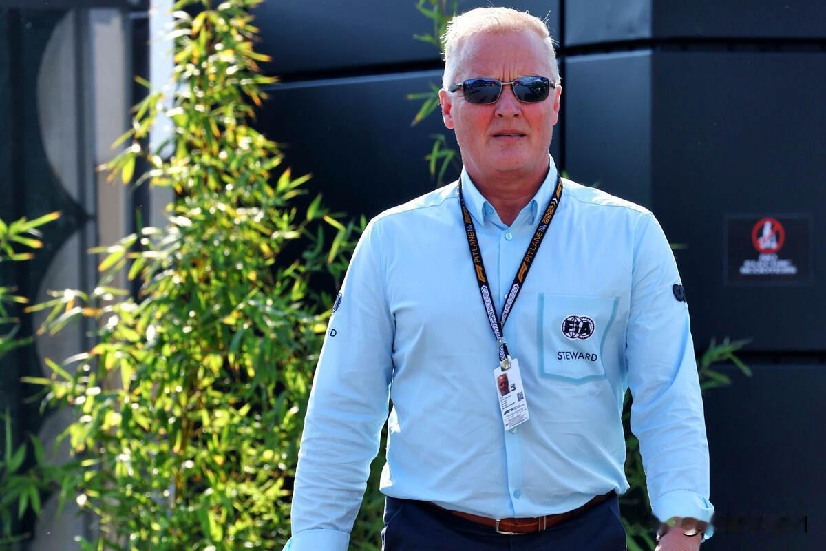 F1丑闻“自爆”？前国际汽联赛事总监赫伯特公开表示，他就是故意偏袒英国车手，支持