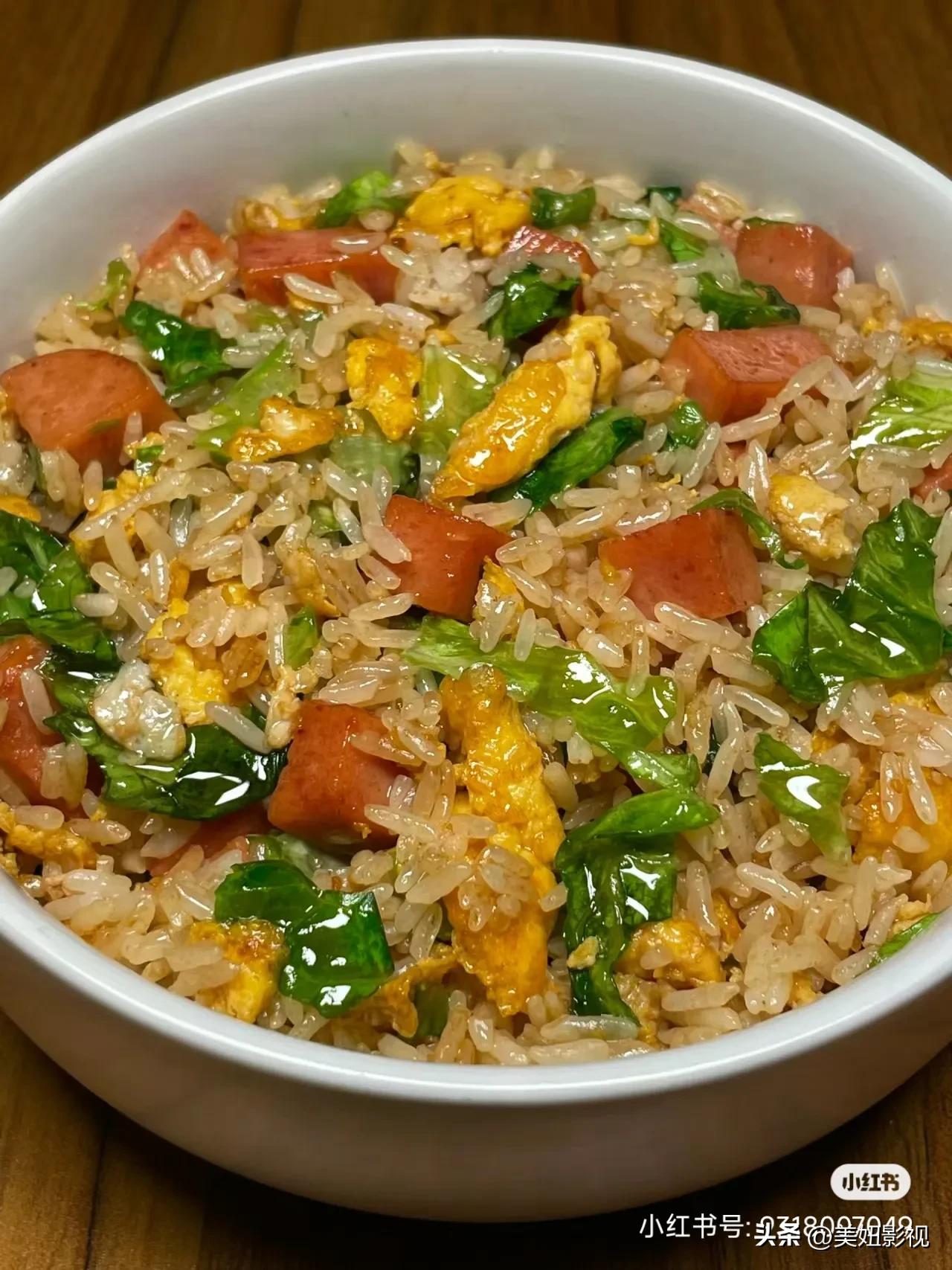 女朋友做的炒饭，这手艺可以吗？