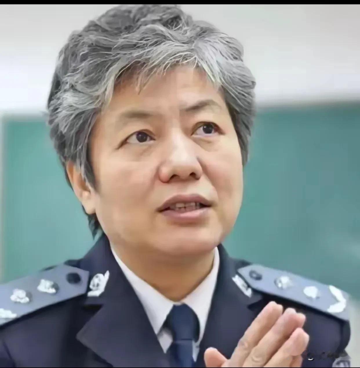 #记录秋日生活点滴#“扶老被讹”已经成为社会道德滑坡的一个典型标志。
“不是你撞