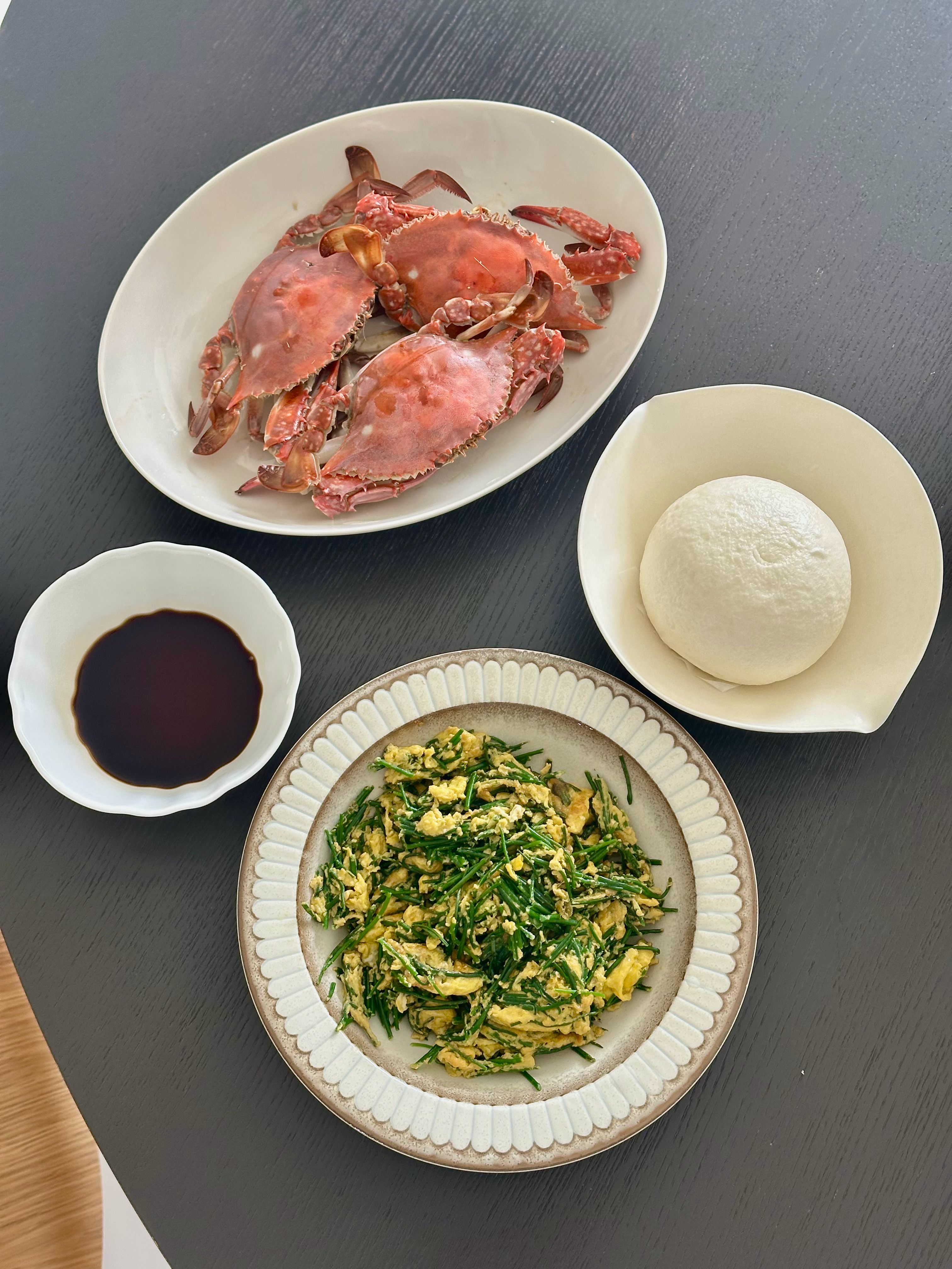 5月进入休渔期之前密集的吃了一波梭子蟹🦀干蒸还算很家常的做法但是宁波呛蟹真的很