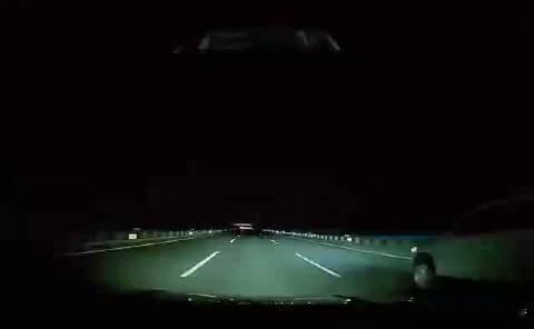 30秒内3次预警救了一车人智能预警秒级响应，关键时刻守护生命，科技让出行更安全。