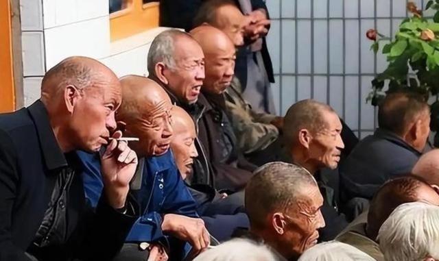 中国或将迎来人口死亡高峰，2022年死亡人数来到1041万，2023年为1110