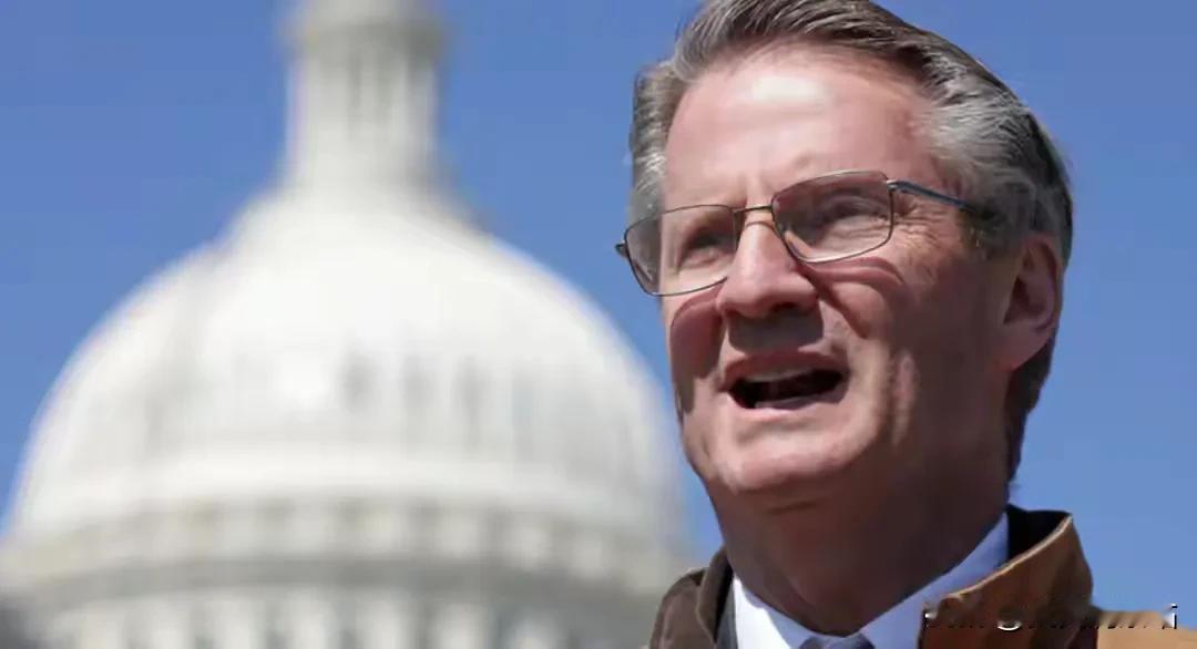 我现在鸡皮疙瘩都起来了！
美国能接触顶级国家机密的国会议员，直接把外星人的惊天内