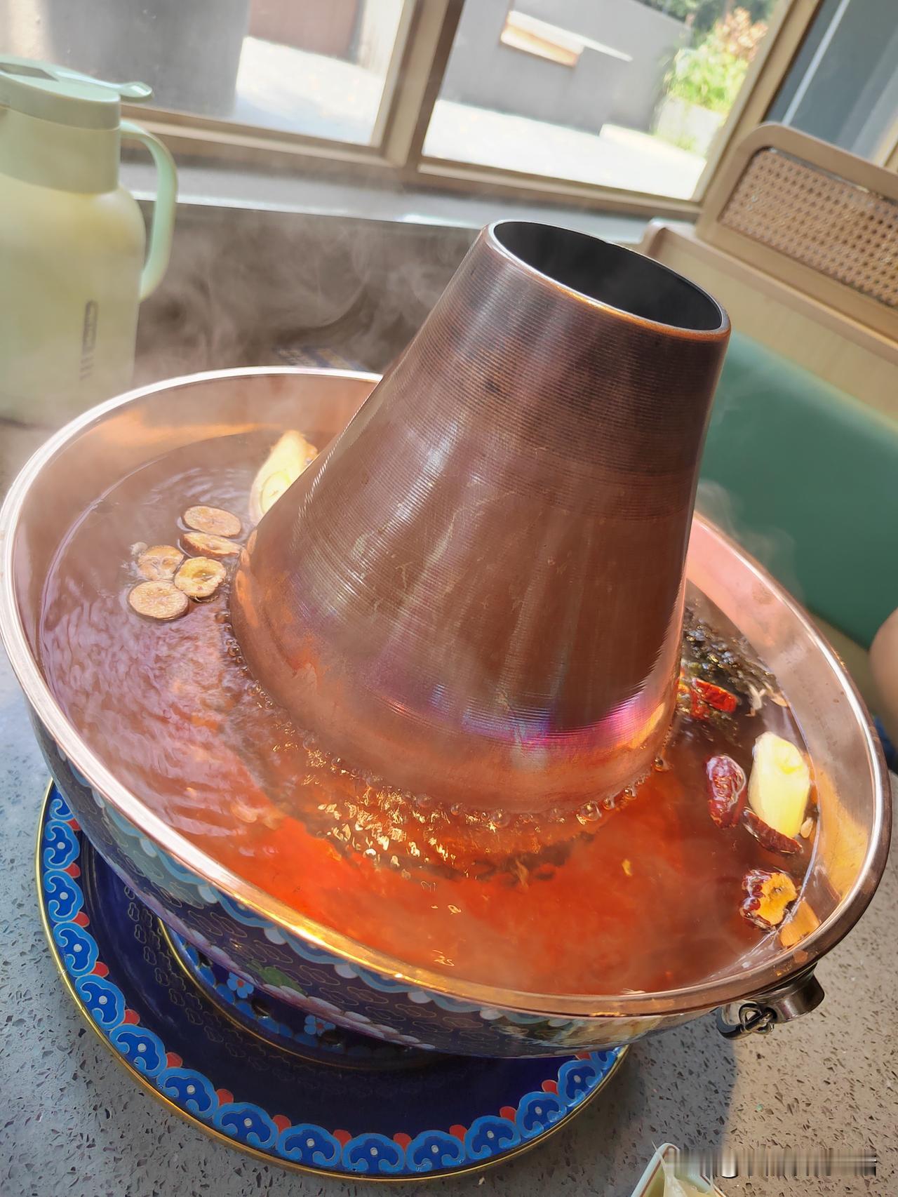 我的退休金只有1090元，我要是能满意，那才怪呢！
不过呢，形成退休金低的原因，
