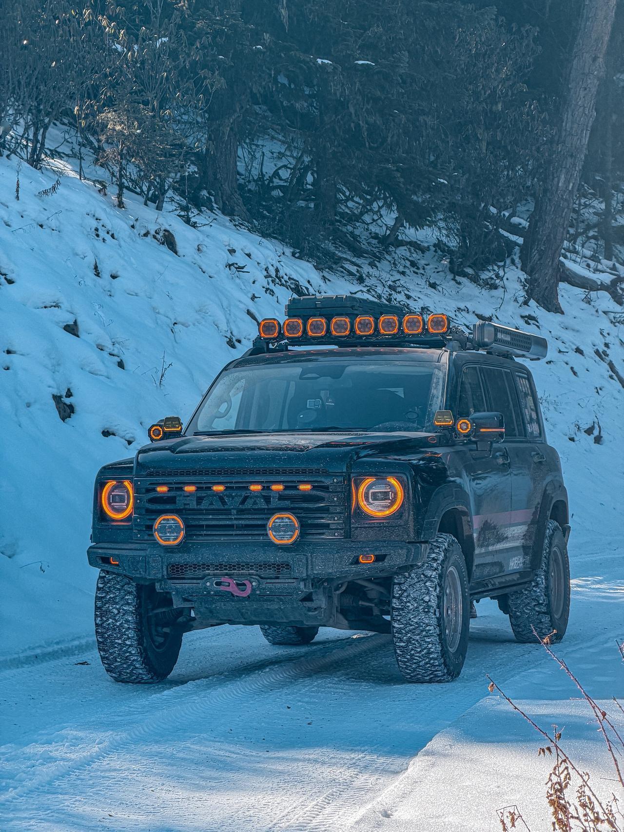 别拿你那软绵绵的照片配硬曲了
硬派越野 二代哈弗H9勇士版 新哈弗H5 越野改装