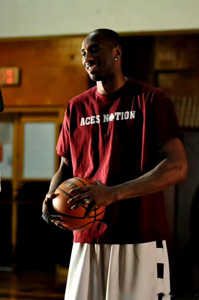 202620262026坚持梦想，每天给自己一个微笑。尽管世界竞争很强烈，但是只