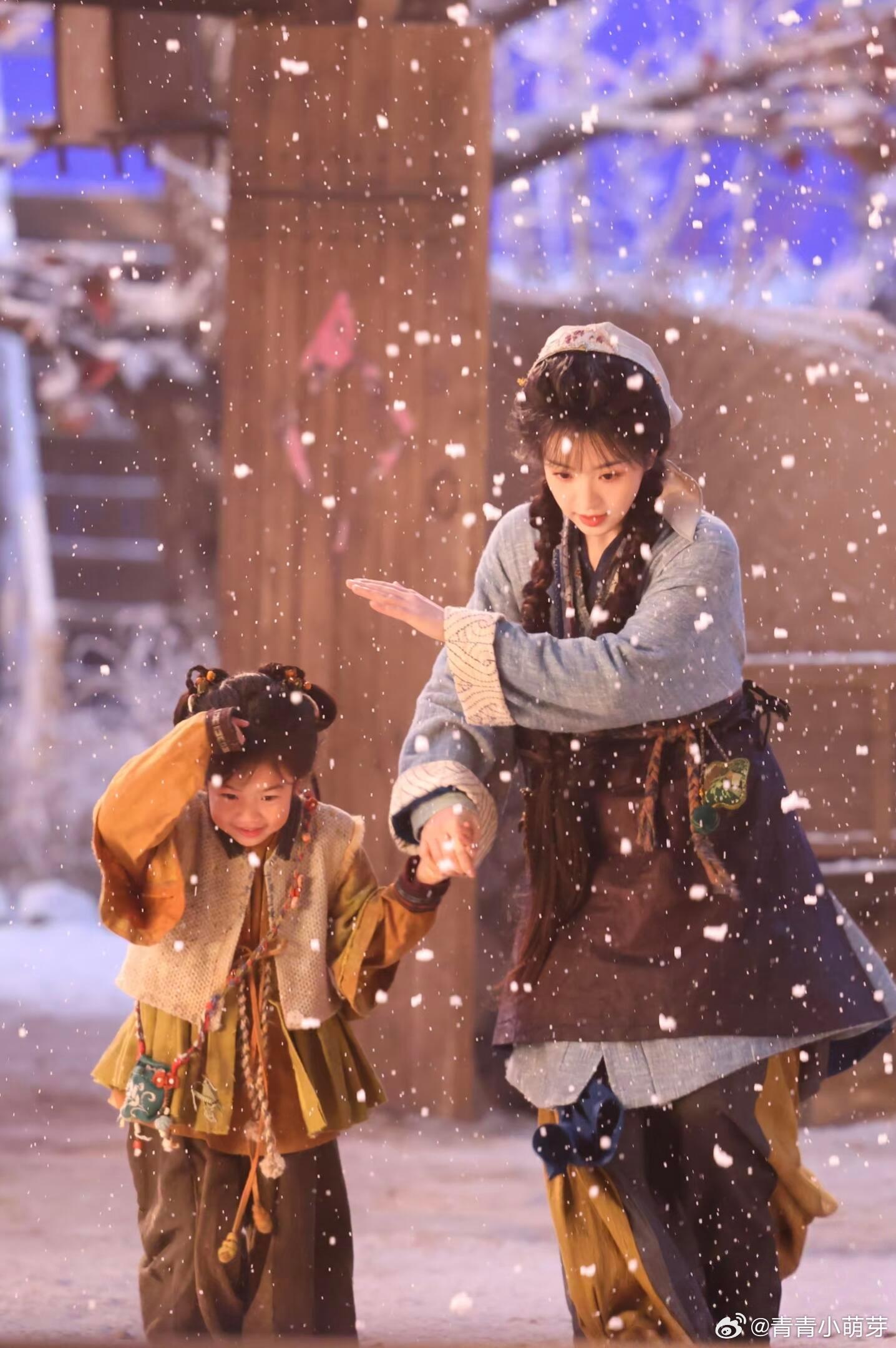 《逐玉》：隐藏剧情背后的神秘助力本以为《逐玉》只是普通的落难霸总与灰姑娘的救赎故