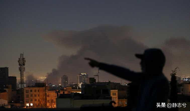 【以色列国防军称袭击了德黑兰政权领导层的地堡，与此同时，特朗普要求伊朗“无条件投