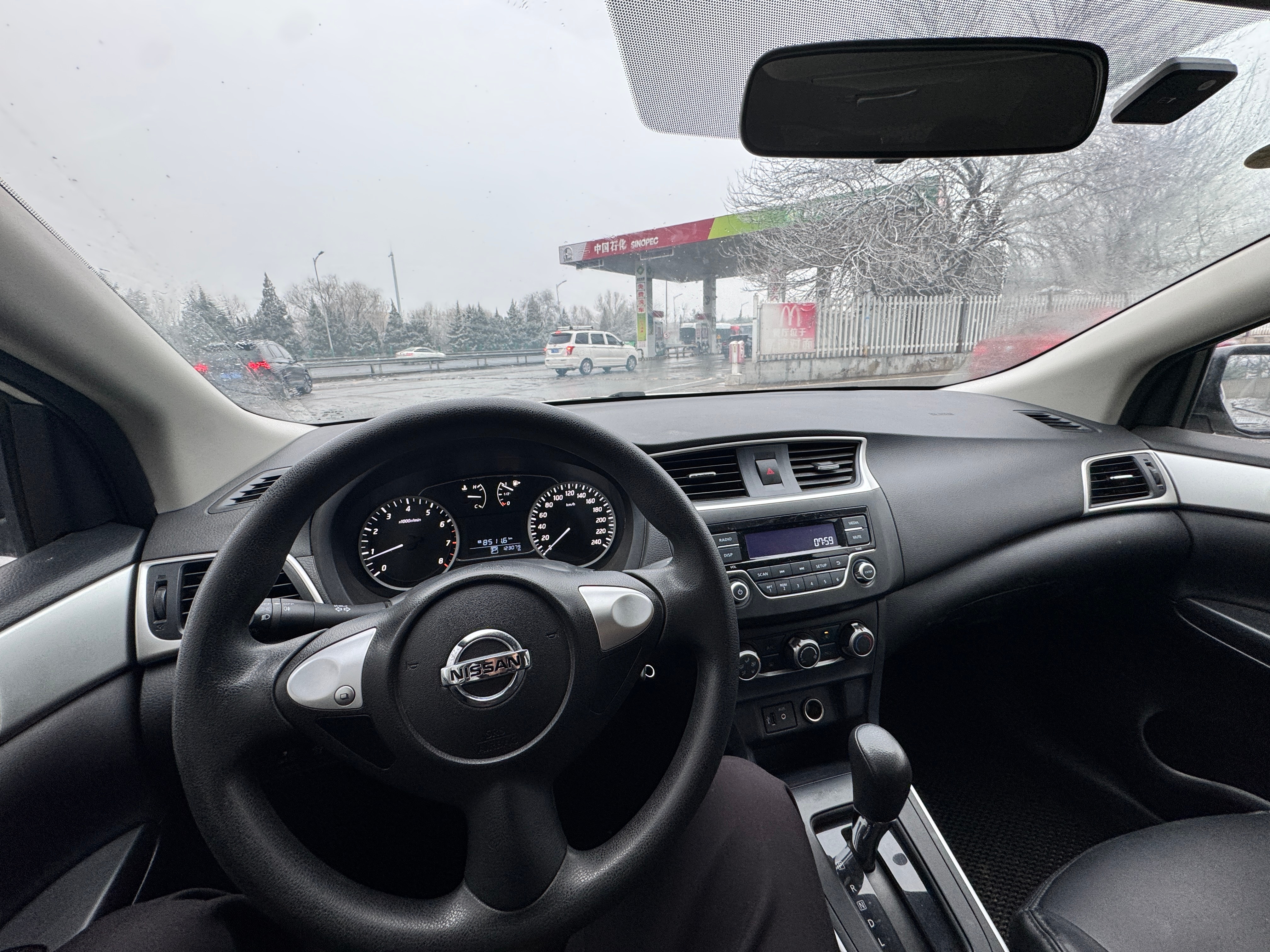 北京街头将会出现一辆暴躁轩逸，一路领跑，红绿灯起步至少领先3个车身 北京