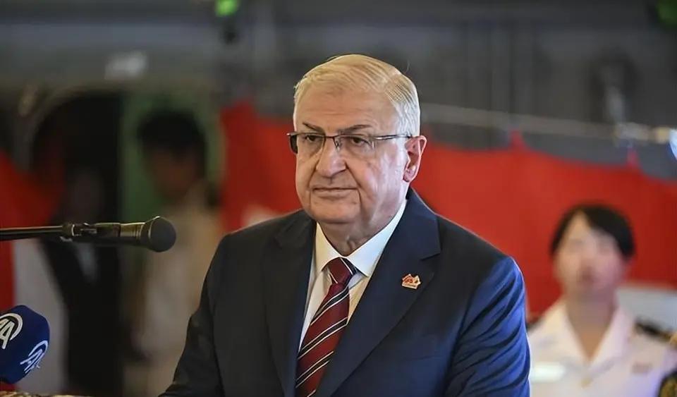 印尼这回真是被坑惨了！砸了一百亿美元买战机，结果被割韭菜。更离谱的是，坑人的土耳