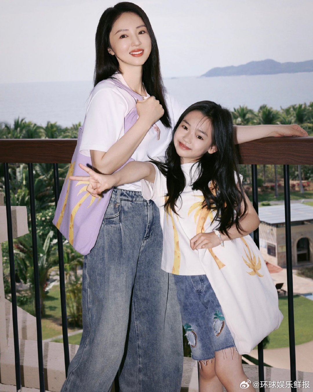 等我小了也当董璇女儿6岁小酒窝砍价撒娇秀美甲三连击，董璇在旁边温柔当听众，这届星