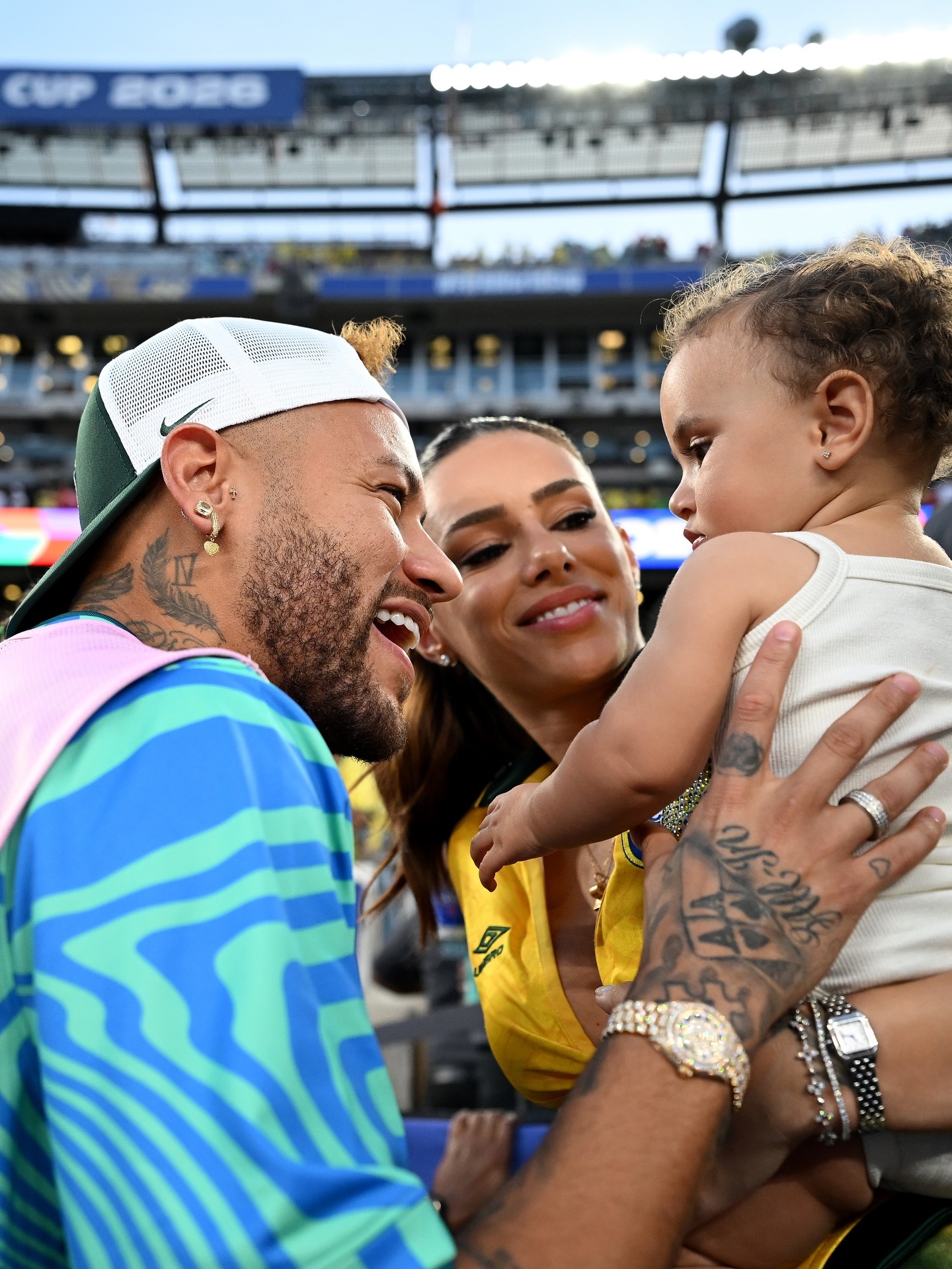 neymar 家庭时刻内马尔内马尔世界杯赛场带娃