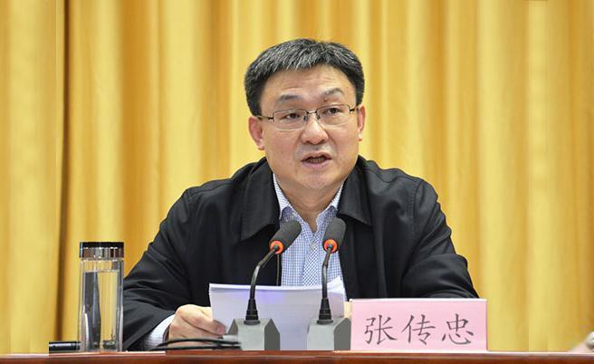 久未露面的张传忠，终于有了消息，被带走调查。张传忠最后一次现身，是在4月中旬参加