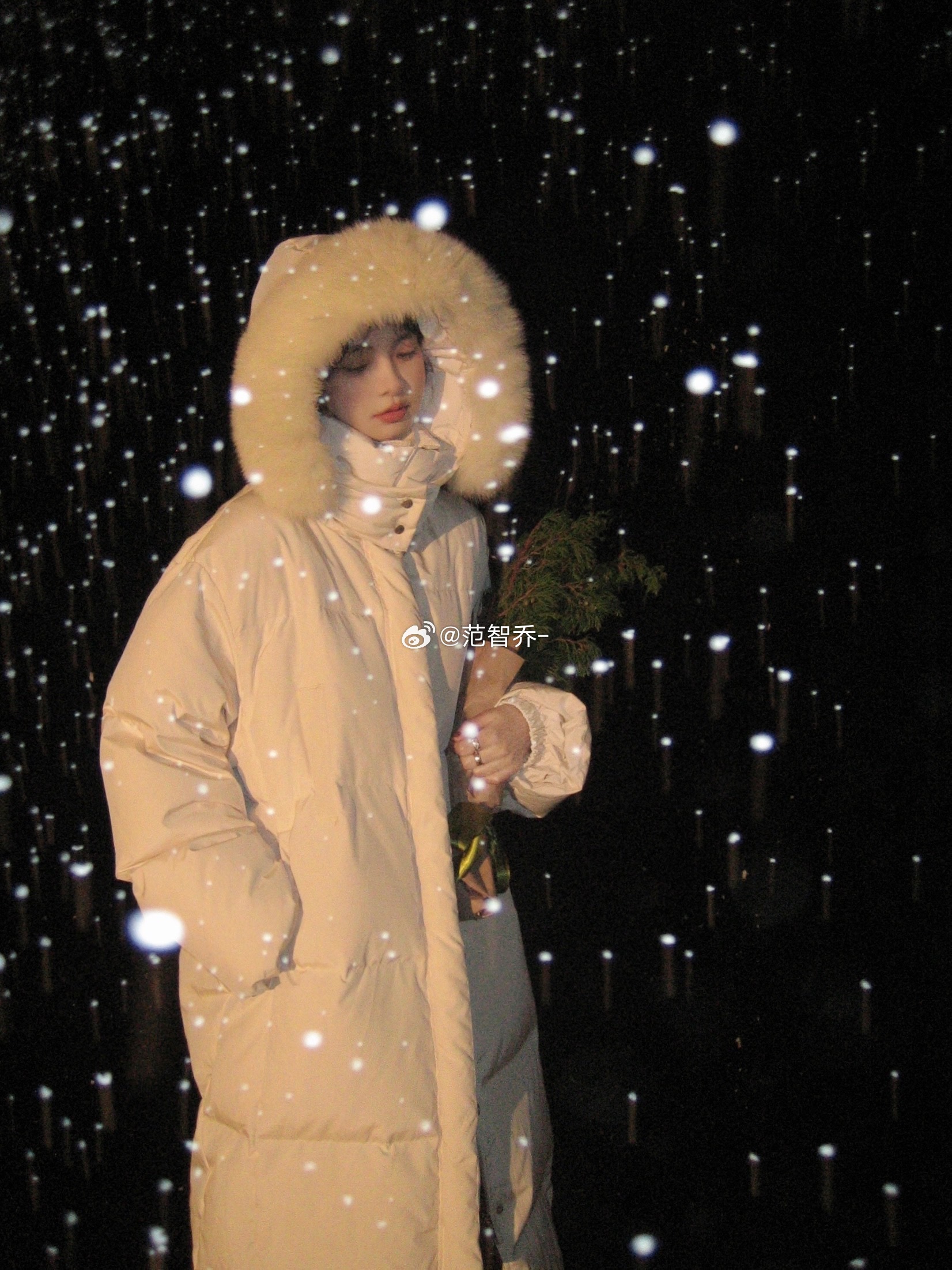 隆冬时分的安全感来源90白鸭绒填充在内带来温暖能量☃️可拆卸 100狐狸毛领浓密