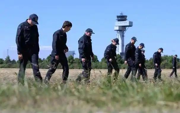 莱比锡机场事件暴露俄德混合战争博弈短板，近期德国正式指控俄罗斯策划莱比锡机场无人