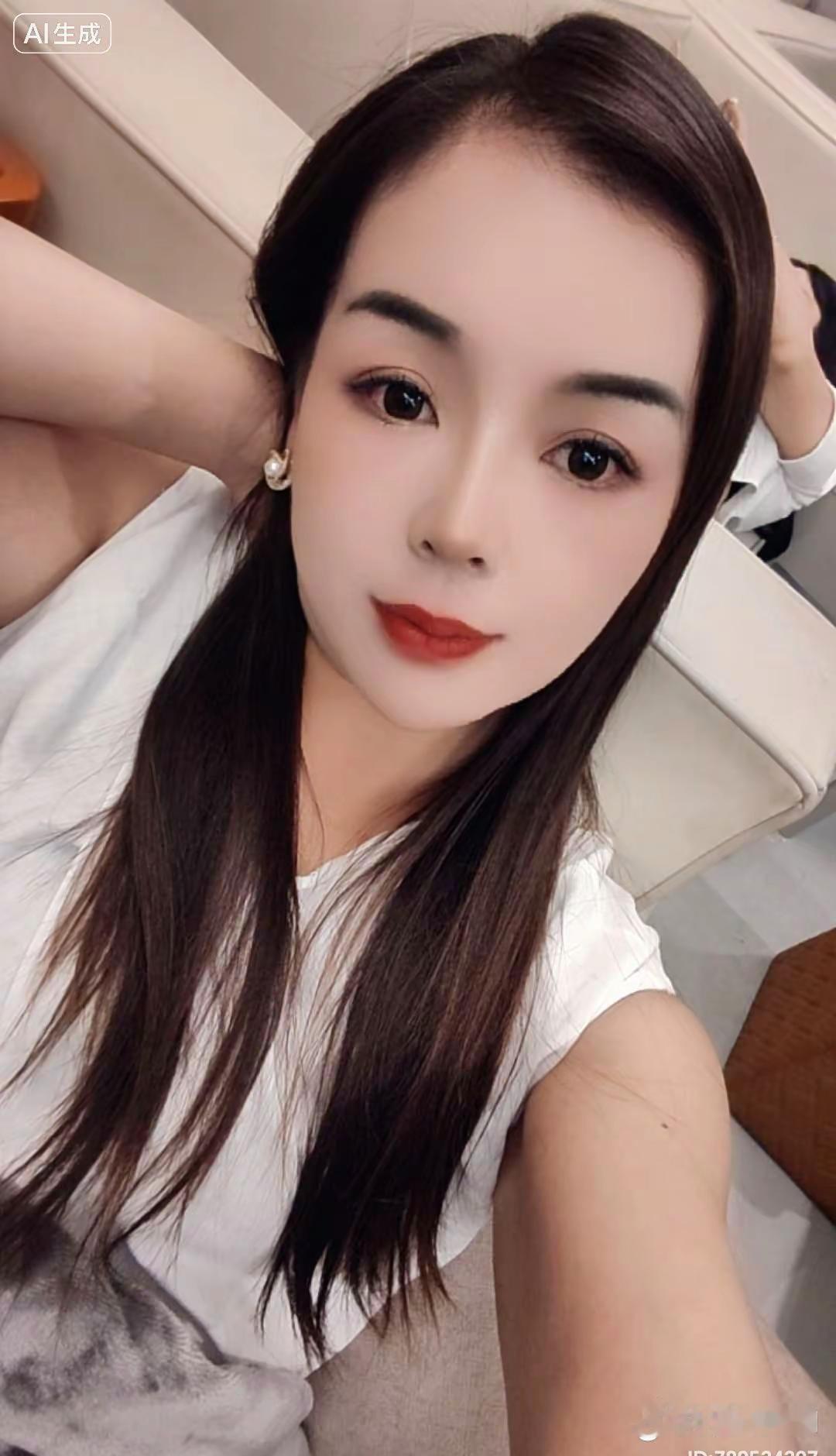 人和人之间，能有一段真诚的交集，就够了，同路的时候，好好同行，路分叉了，就好好告