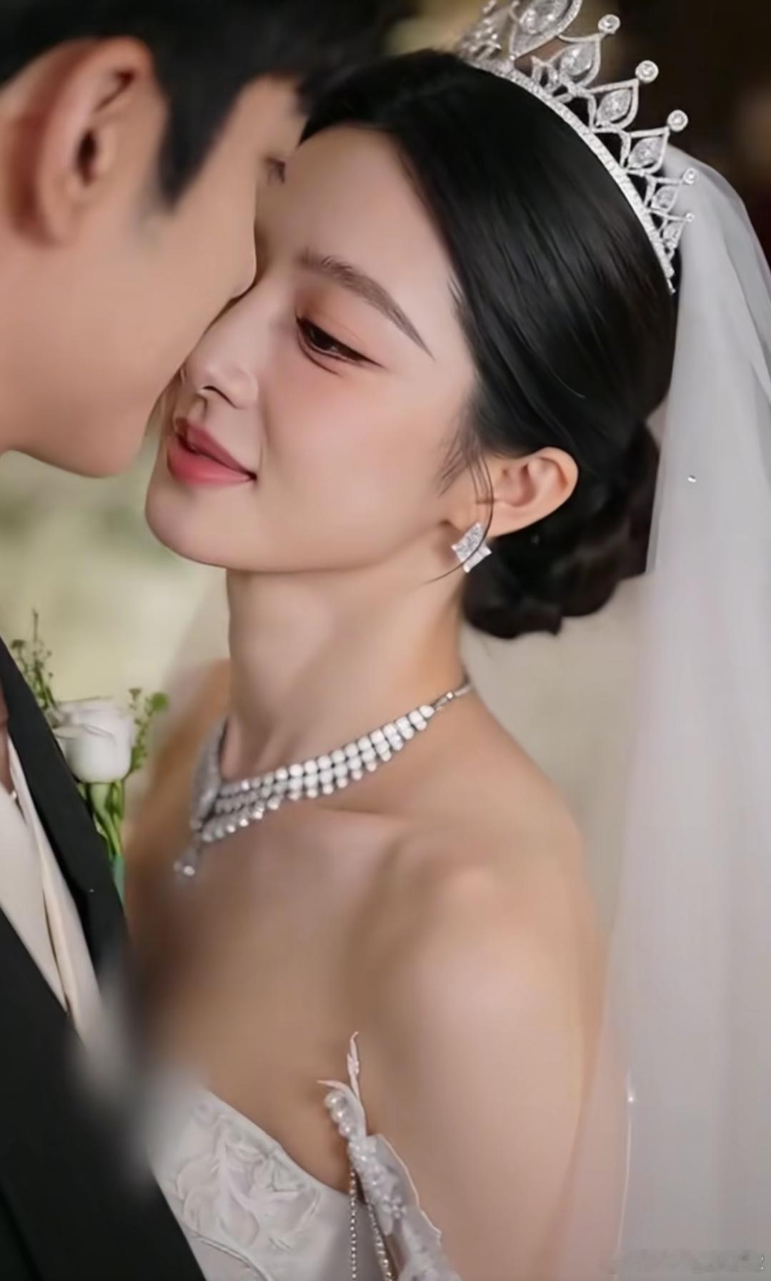 洋洋高锐·爱～呢◎又到了花花源柳梢头……不见了君◎无奈……下江南……问乾隆◎乾隆