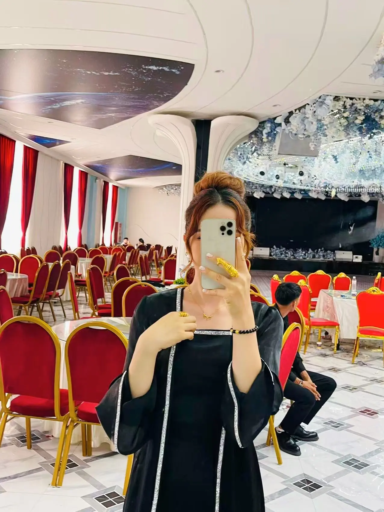 ❤️كۈنلەرنىڭ بىرىدە بىزمۇ ئىچىمىزدىن...